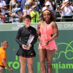 Carla-Serena con trofeos Miami 2015 07 - copia