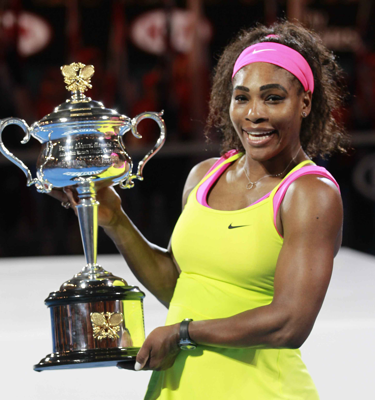 Serena campeona con trofeo